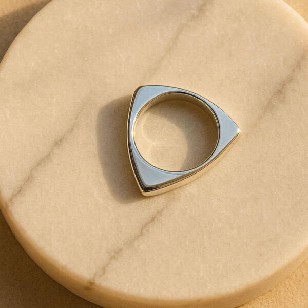 Flat Triangle Ring